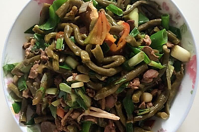 酸豇豆炒鸡胗