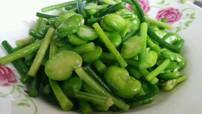 蒜苔炒嫩蚕豆