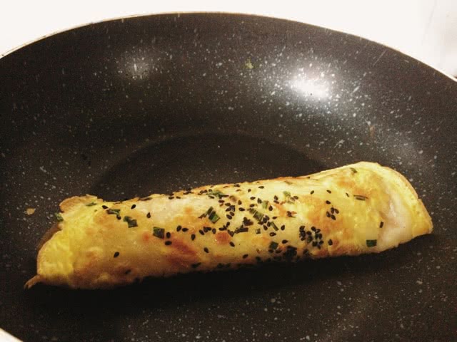 葱香鸡蛋软饼的做法图解3