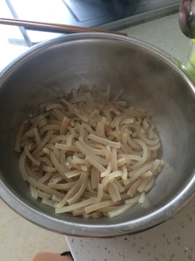 猪皮冻的做法图解1