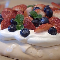 视频：Pavlova 帕芙洛娃～奶油水果蛋白饼的做法图解11