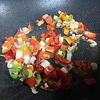 胡萝卜红椒炒黄瓜的做法图解2