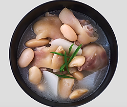 白萝卜芸豆炖猪脚的做法