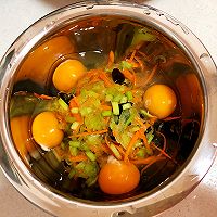 杂蔬鸡蛋饼的做法图解2