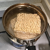 #好吃不上火#小两口｜餐蛋汤面的做法图解2