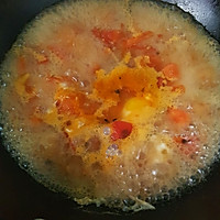 西红柿鸡蛋面汤的做法图解4