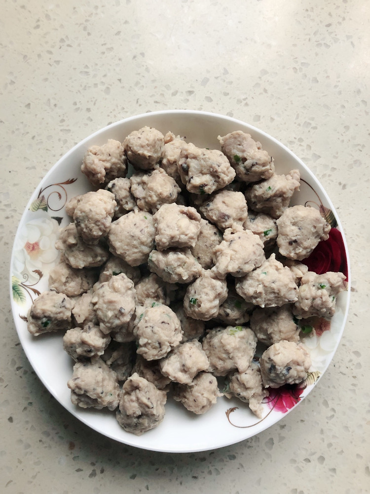手打丸子的做法