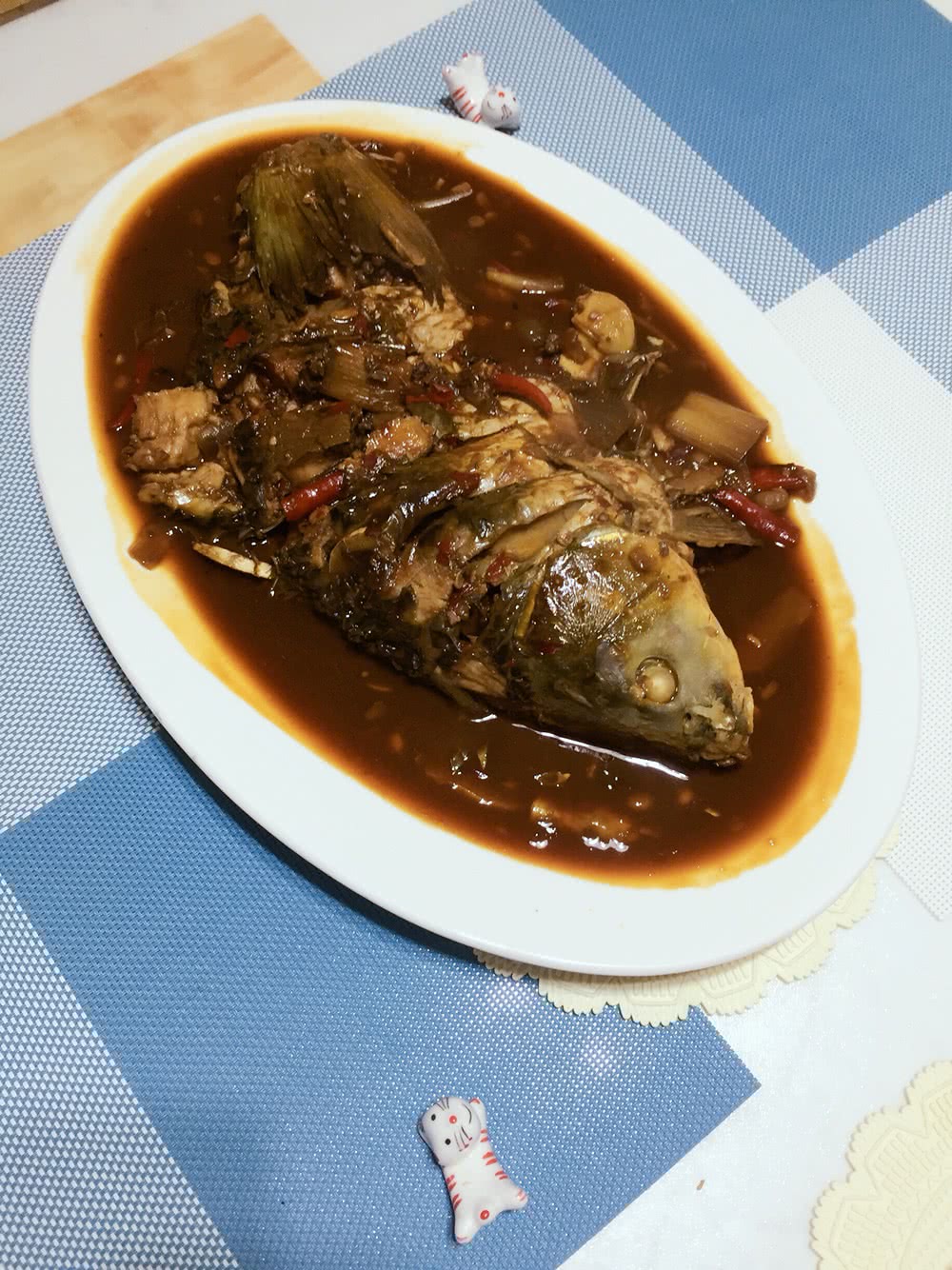 Braised carp with sauce