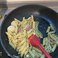 带子甜虾青酱意面的做法图解7