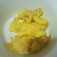 黄瓜火腿炒蛋的做法图解3