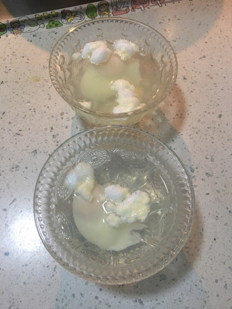 水煮荷包蛋的做法