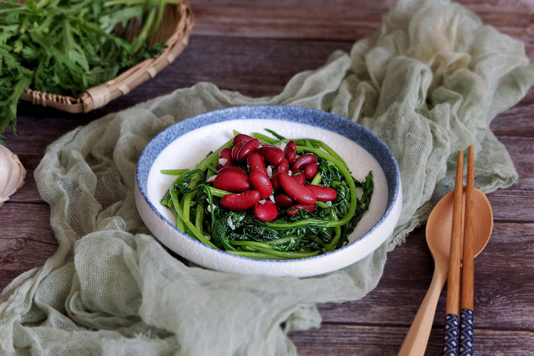 红腰豆炒茼蒿的做法