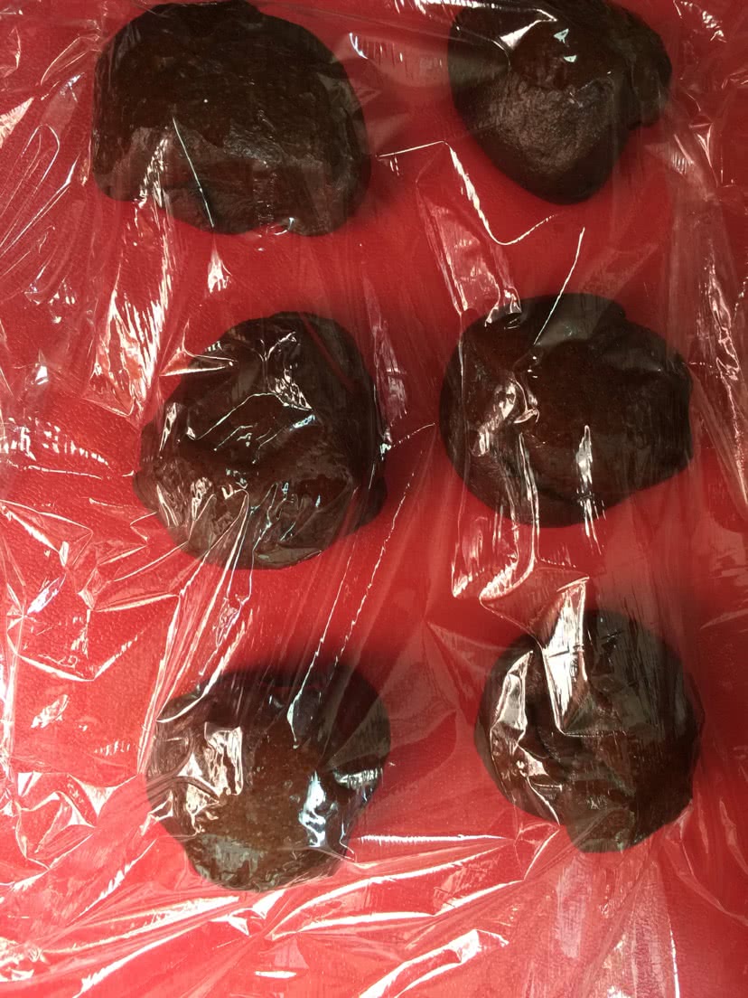 蜜制黑眼豆豆-巧克力餐包的做法图解6