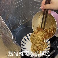 超好吃的丘比撒拉酱炒面的做法图解14