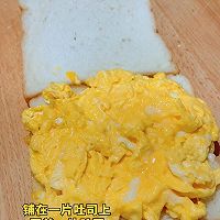 金枪鱼滑蛋三明治的做法图解3