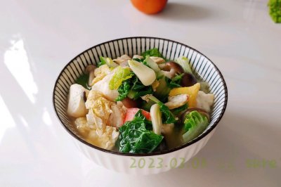 蒜香鱼蛋蟹菇汤