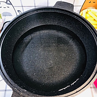 麻辣紫苏土豆松花菜干锅的做法图解2