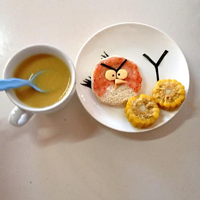 宝宝早餐食谱：愤怒小鸟吐司加南瓜红枣米糊～