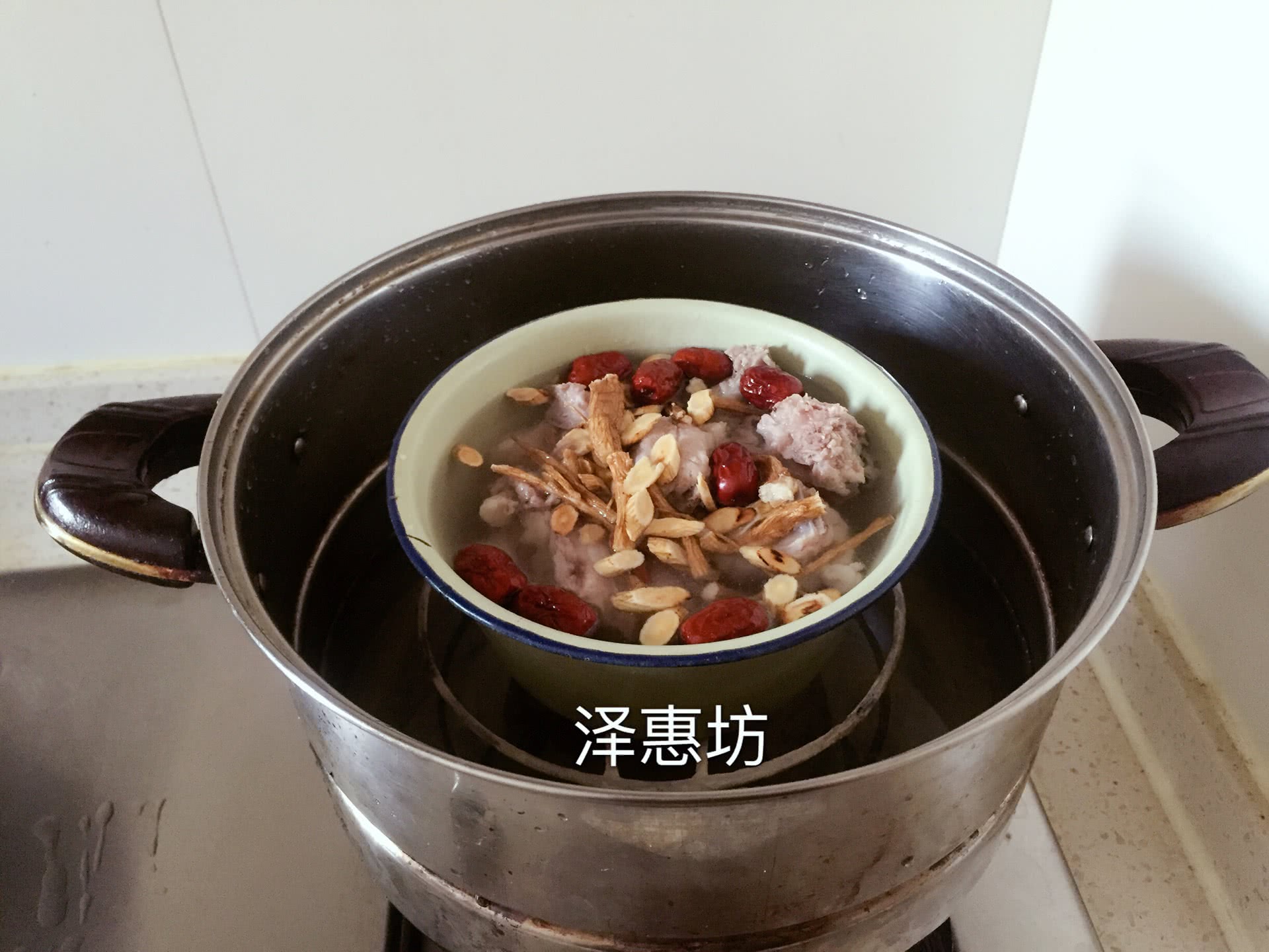 当归黄芪排骨汤的做法