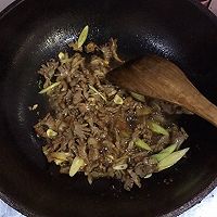 鸡胗炒泡菜的做法图解5