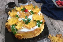 酸奶菠萝慕斯蛋糕（附菠萝花做法）的做法