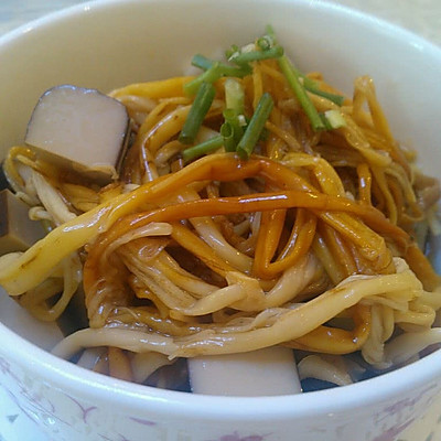 金针菇拌鸡蛋干`
