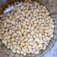 养颜美容蹄（黄豆炖猪脚）的做法图解1