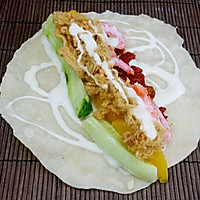 【蔓德拉的厨房】黄桃鲜虾卷的做法图解2
