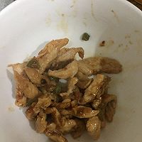 肉丝炒西葫芦的做法图解5