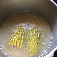 苦瓜塞肉黄豆汤的做法图解5