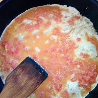 火腿鸡蛋卷里＋西红柿的做法图解7