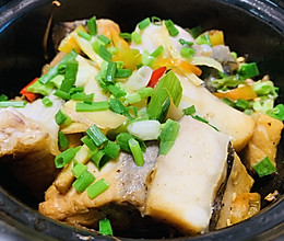 砂锅焖烧青鱼块的做法