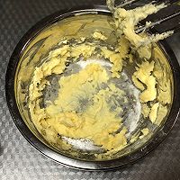 豆沙一口酥的做法图解1