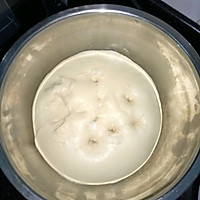 超松软的牛奶面包卷(附加省时省力的手揉方法)的做法图解10