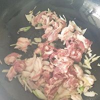 酸菜肉片炒米粉的做法图解4