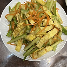 清口鸡蛋拌黄瓜