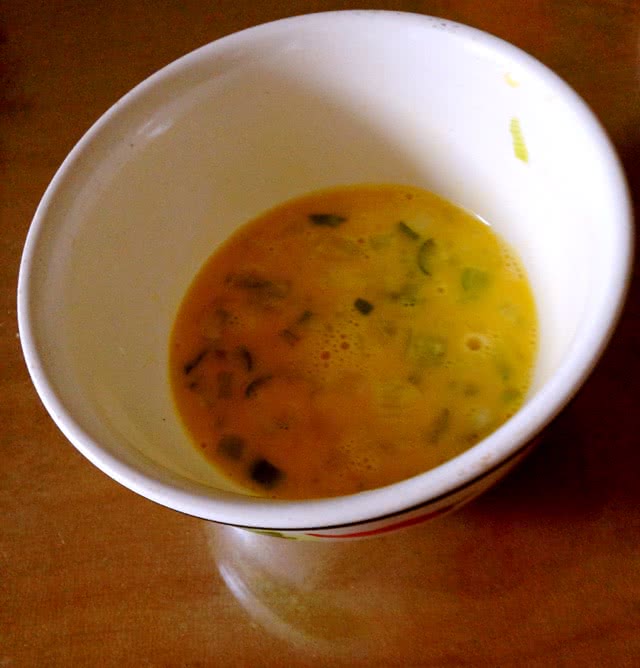 鸡蛋灌饼的做法图解3