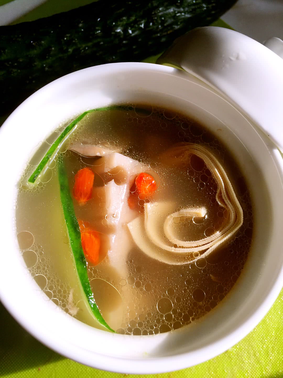 筒骨汤怎么做_筒骨汤的做法_酸酸甜甜的李子_豆果美食