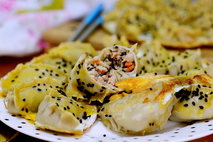 冬日，来一盘金灿灿的鸡蛋煎饺