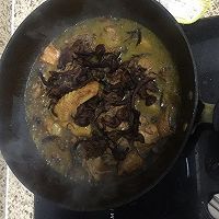 东北小鸡炖蘑菇的做法图解14