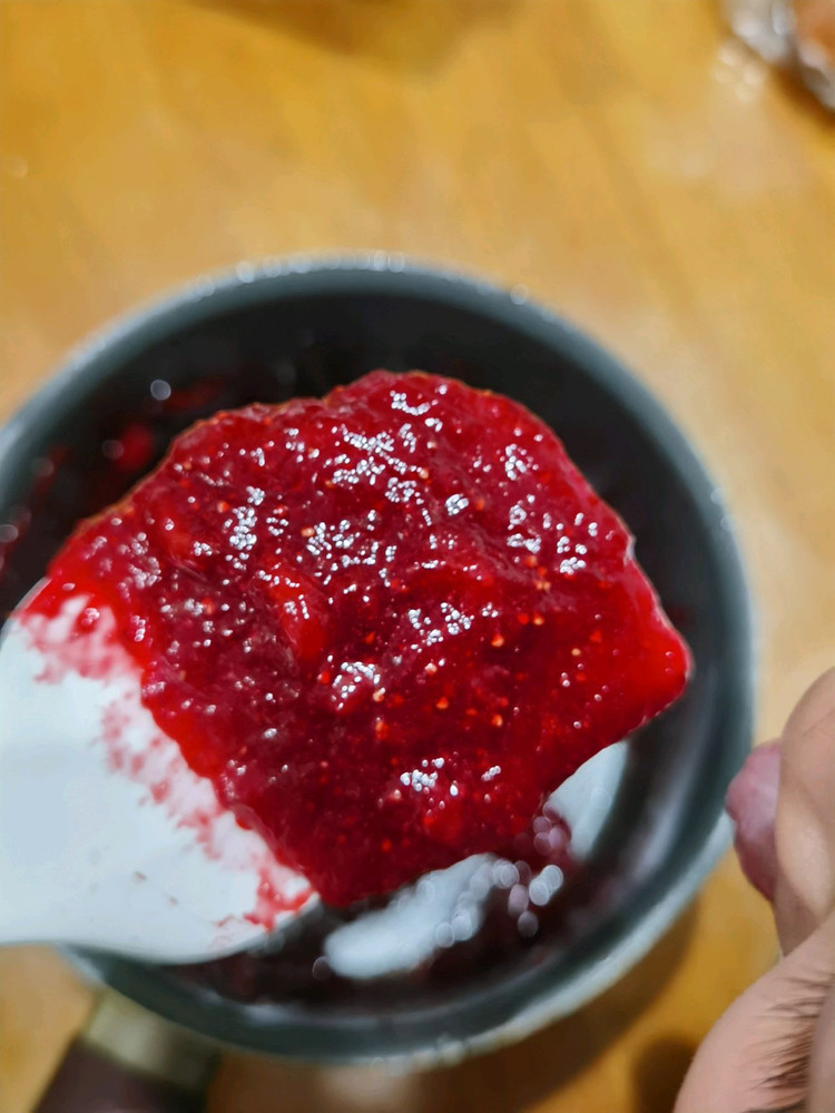 美美哒草莓酱的做法