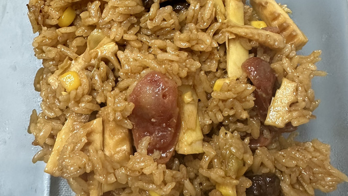 春笋腊肠焖饭