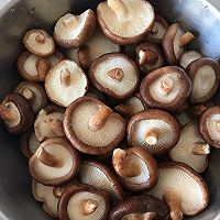 香菇肉酱的做法图解1