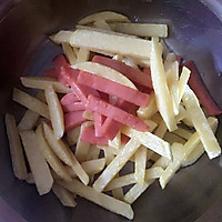 蒜苔土豆条炒火腿的做法图解2