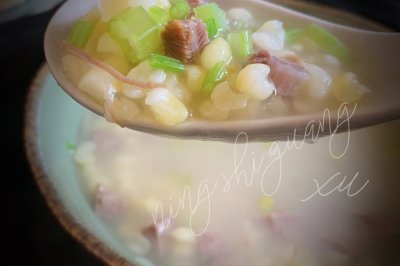 晨间时光：干了这碗大苞米碴子牛肉芹菜粥
