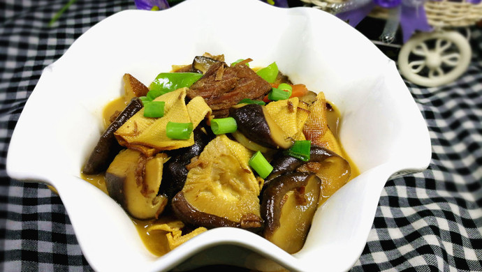 香菇豆干炖肉