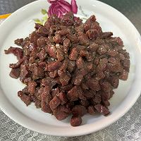 家常黑椒杏鲍菇炒牛肉粒的做法图解13