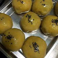 微甜豆沙蛋黄酥的做法图解6