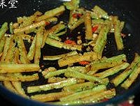 豆豉炒苦瓜的做法图解4