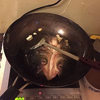 鱼头顿豆腐的做法图解3